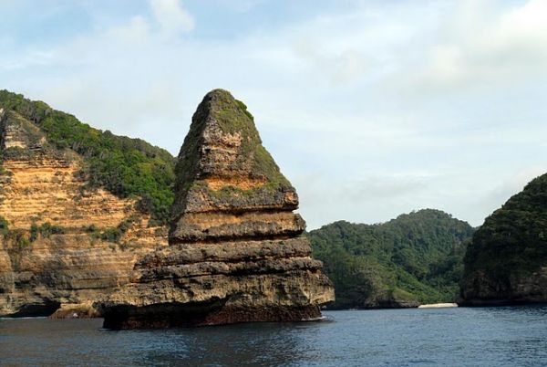 pulau nusa barung